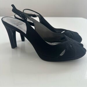 NWOT Stuart Weitzman Black Slingback peep toe Heels